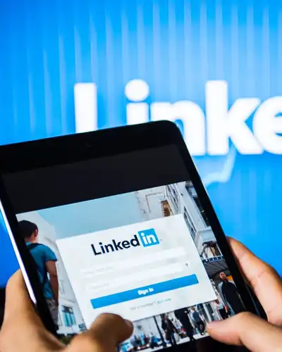 Linkedin-manafement-Operations-Services
